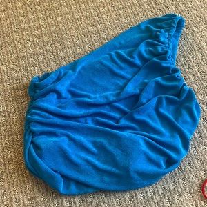 Crop one shoulder silky top